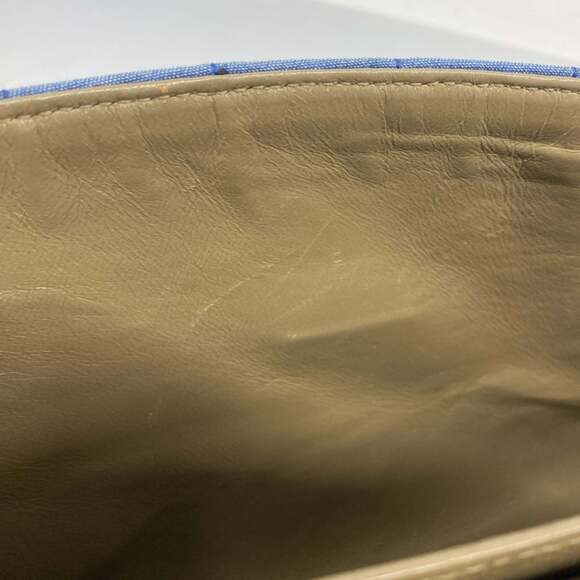 CHANEL Blue Shoulder Bag - Picture 11 of 16